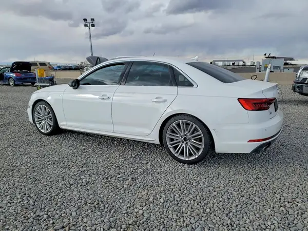 WAUFNAF43HN000680 2017 AUDI A4 - Image 2
