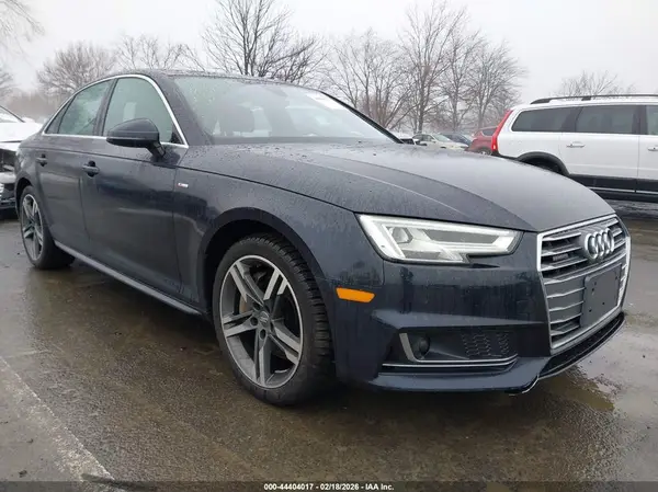 WAUFNAF43HN068512 2017 AUDI A4 - Image 1