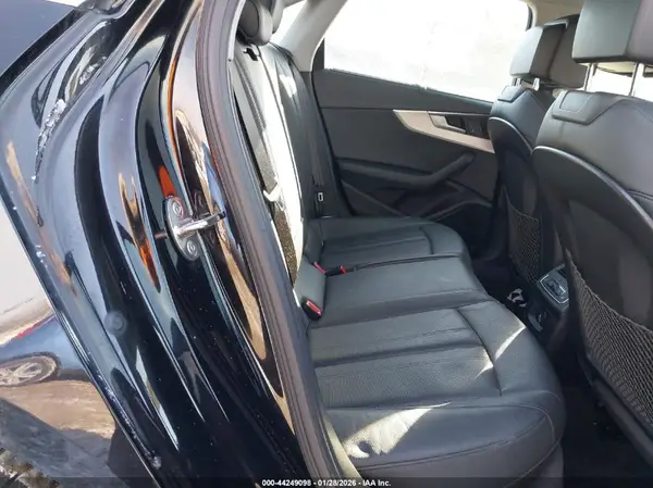 WAUFNAF48HN028975 2017 AUDI A4 - Image 8