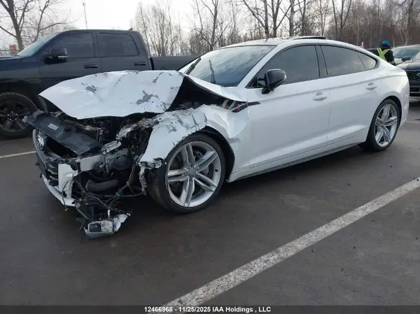WAUFNCF51KA011261 2019 AUDI A5 - Image 2