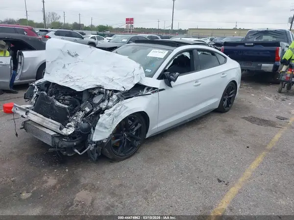 WAUFNCF58KA071215 2019 AUDI A5 - Image 2