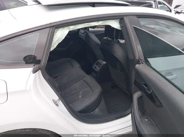 WAUFNCF58KA071215 2019 AUDI A5 - Image 8