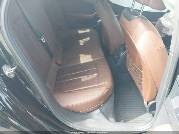 WAUGMAF40KN008220 2019 AUDI A4 - Image 8