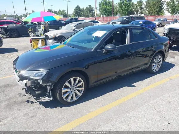 WAUGMAF41HA079362 2017 AUDI A4 - Image 2
