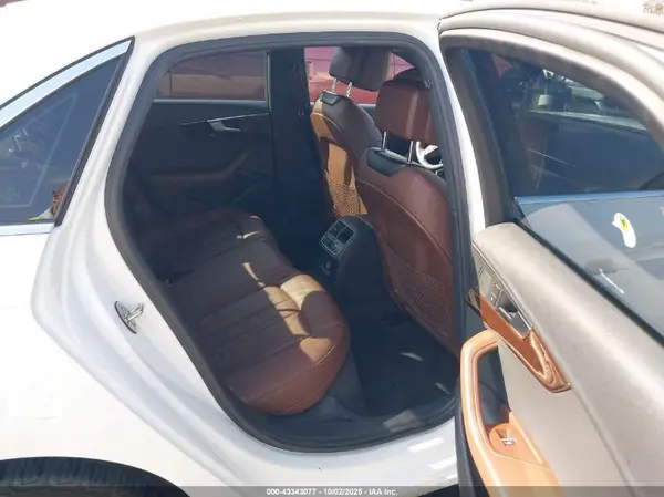 WAUGMAF41KA039015 2019 AUDI A4 - Image 8