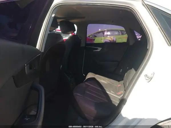 WAUGMAF43KA037153 2019 AUDI A4 - Image 8