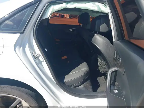 WAUGMAF45KN016023 2019 AUDI A4 - Image 8