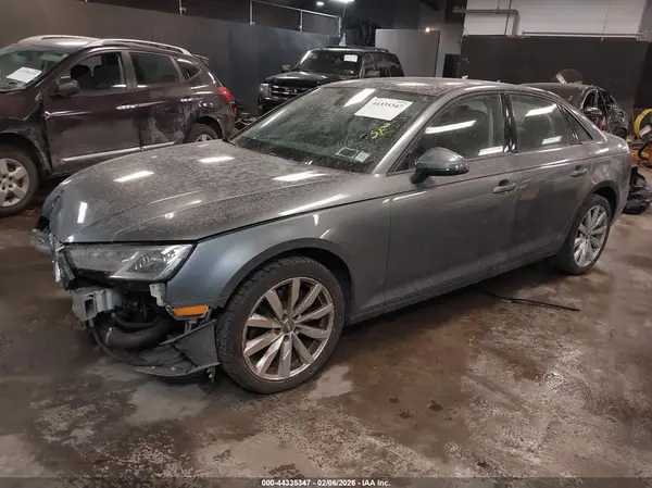 WAUGMAF46HN048925 2017 AUDI A4 - Image 2