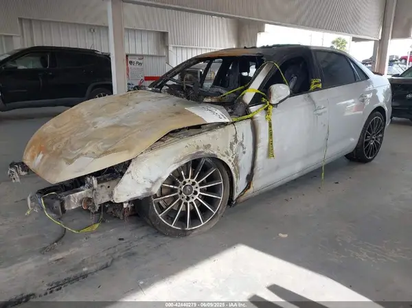 WAUGMAF46KN022381 2019 AUDI A4 - Image 2