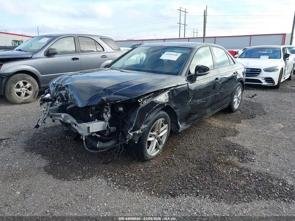 WAUGMAF47HN062154 2017 AUDI A4 - Image 2