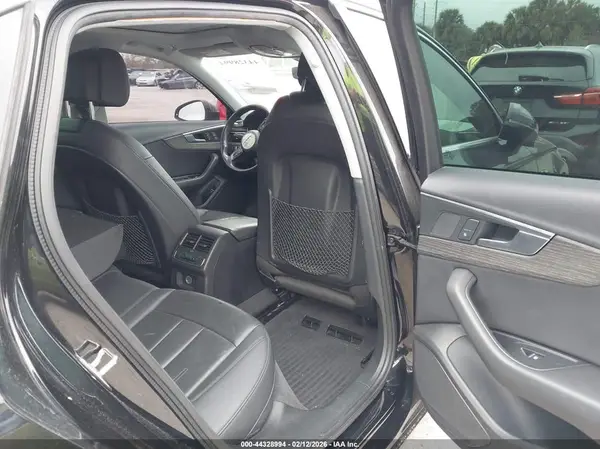 WAUGMAF47KN008165 2019 AUDI A4 - Image 8
