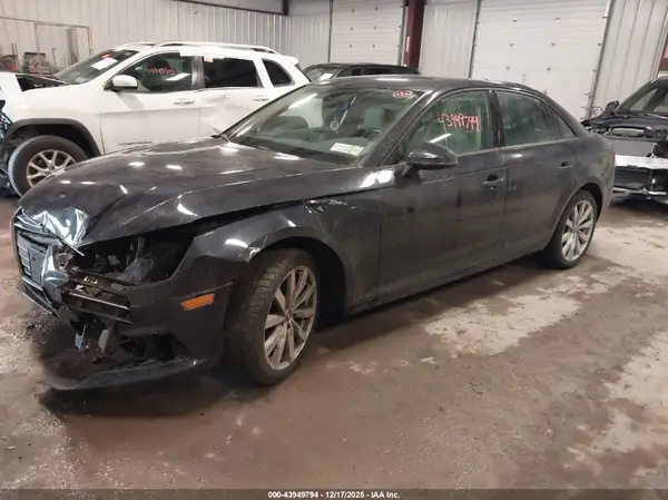 WAUGMAF49HN063385 2017 AUDI A4 - Image 2