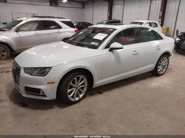 WAUGMAF49KN001105 2019 AUDI A4 - Image 2