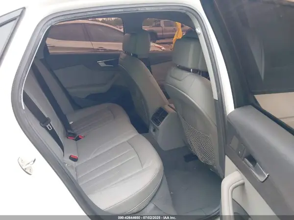 WAUGMAF49KN020608 2019 AUDI A4 - Image 8