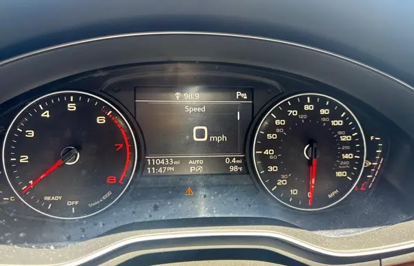 WAUGNAF44HN010980 2017 AUDI A4 - Image 8