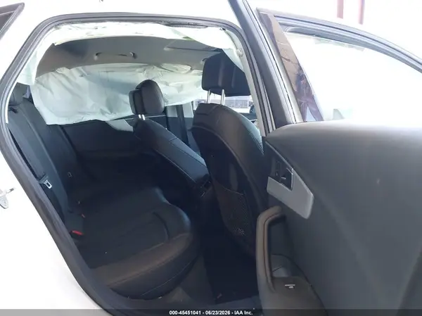 WAUGNAF47HN005417 2017 AUDI A4 - Image 8