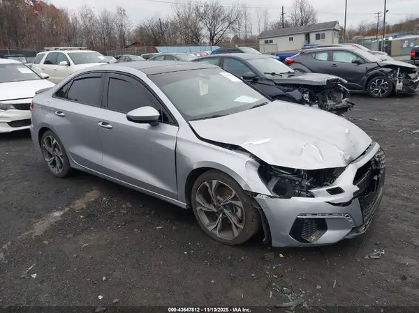 WAUGUDGY4NA099197 2022 AUDI A3 - Image 1