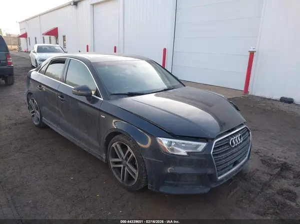 WAUGUGFF0J1032513 2018 AUDI A3 - Image 1