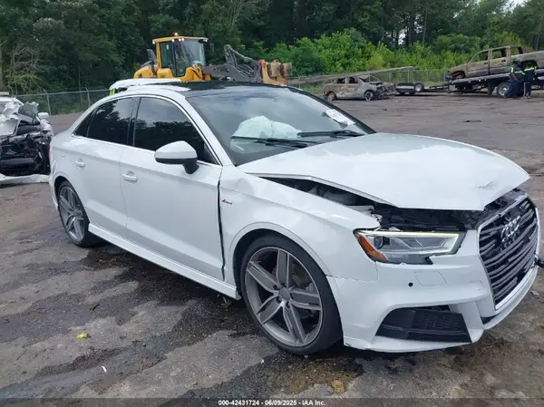WAUGUGFF4KA093705 2019 AUDI A3 - Image 1