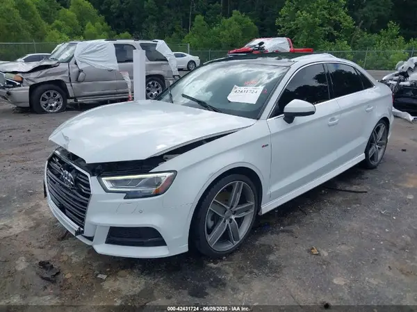 WAUGUGFF4KA093705 2019 AUDI A3 - Image 2