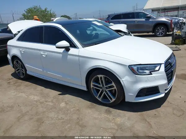 WAUGUGFF6J1034427 2018 AUDI A3 - Image 1