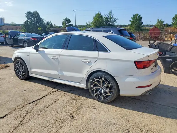 WAUGUGFF6J1085667 2018 AUDI A3 - Image 2
