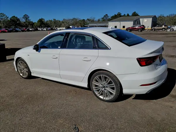 WAUGUGFFXH1040757 2017 AUDI A3 - Image 2