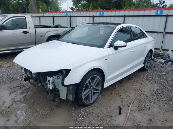WAUGUGFFXH1043142 2017 AUDI A3 - Image 2