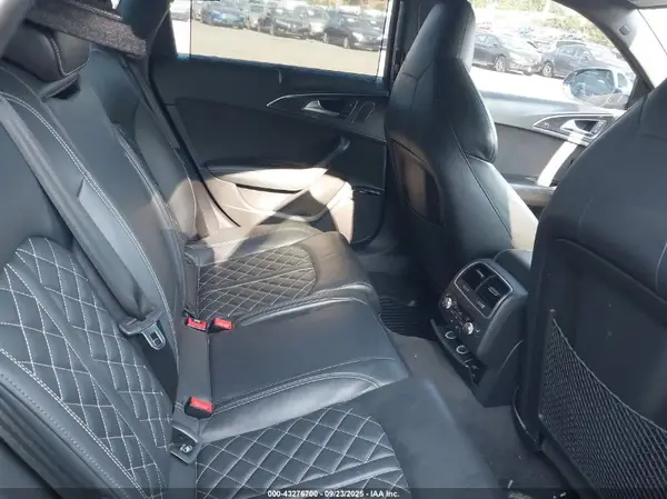 WAUHFAFC8JN057587 2018 AUDI S6 - Image 8
