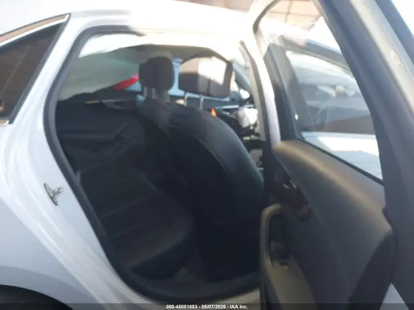 WAUHMAF44KA033570 2019 AUDI A4 - Image 8