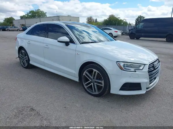 WAUJ8GFF4H1070654 2017 AUDI A3 - Image 1