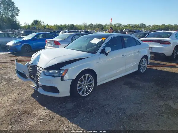 WAUJ8GFFXG1103056 2016 AUDI A3 - Image 2