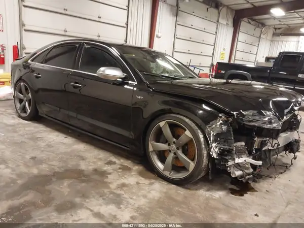 WAUJSAFD6GN001243 2016 AUDI S8 - Image 1