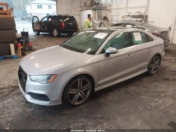 WAUK8GFF1G1005568 2016 AUDI A3 - Image 2