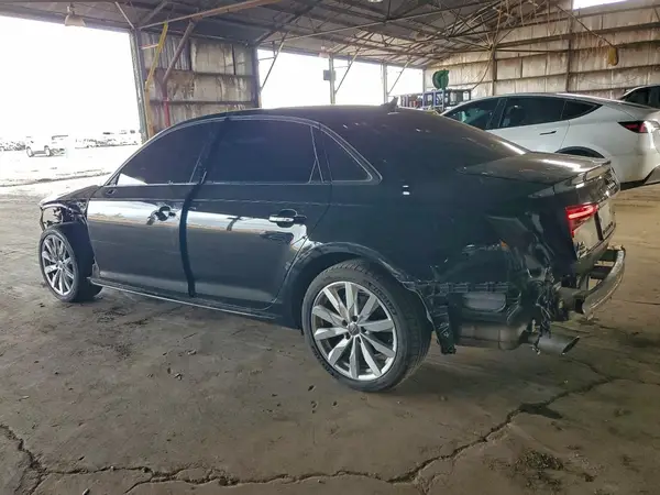 WAUKMAF40JN019727 2018 AUDI A4 - Image 2