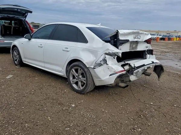 WAUKMAF40JN020084 2018 AUDI A4 - Image 2