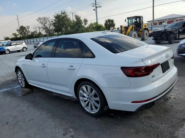 WAUKMAF41JA078454 2018 AUDI A4 - Image 2