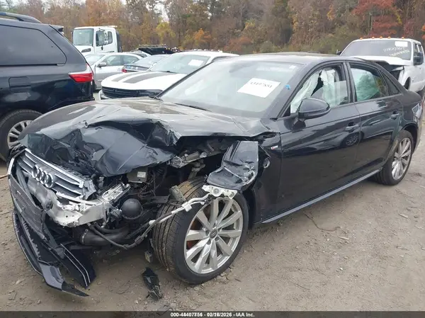 WAUKMAF41JA219278 2018 AUDI A4 - Image 2
