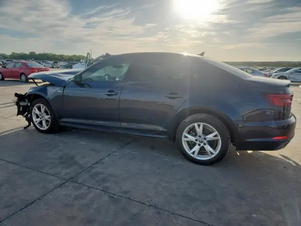 WAUKMAF41JA229986 2018 AUDI A4 - Image 2