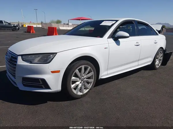WAUKMAF41JN012110 2018 AUDI A4 - Image 2