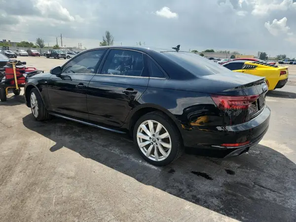WAUKMAF41JN020028 2018 AUDI A4 - Image 2