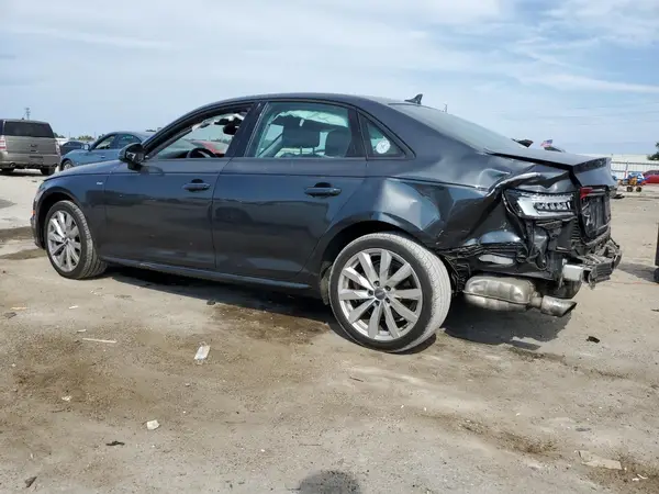 WAUKMAF44JN013056 2018 AUDI A4 - Image 2