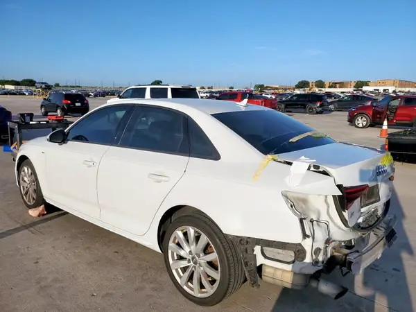 WAUKMAF45JA098836 2018 AUDI A4 - Image 2