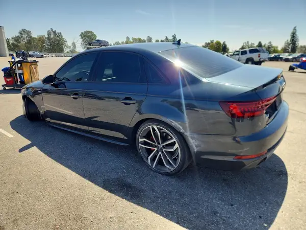 WAUKMAF45JA232552 2018 AUDI A4 - Image 2