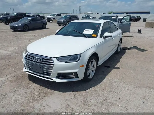 WAUKMAF46JA114638 2018 AUDI A4 - Image 2