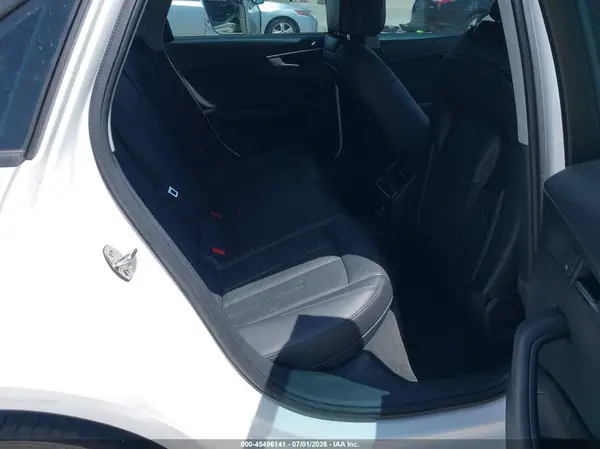 WAUKMAF46JA114638 2018 AUDI A4 - Image 8