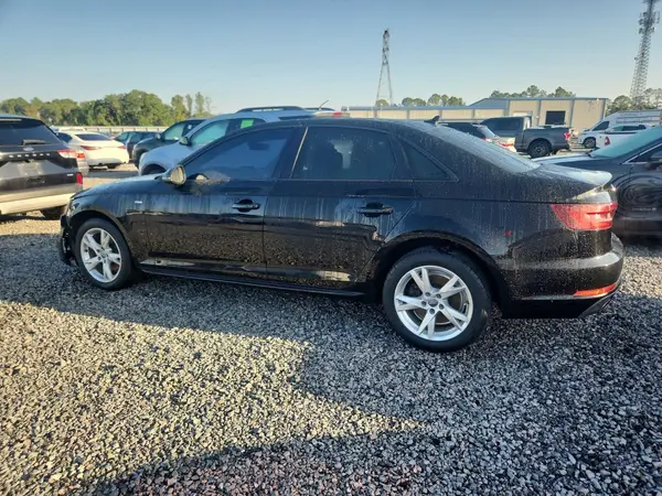 WAUKMAF46JN010580 2018 AUDI A4 - Image 2