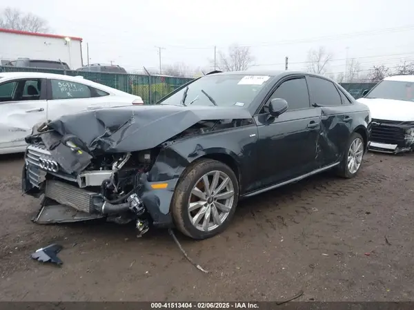 WAUKMAF48JA068794 2018 AUDI A4 - Image 2