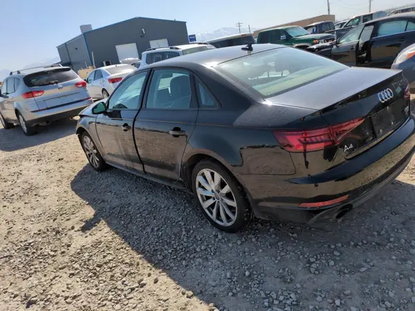 WAUKMAF48JA107366 2018 AUDI A4 - Image 2