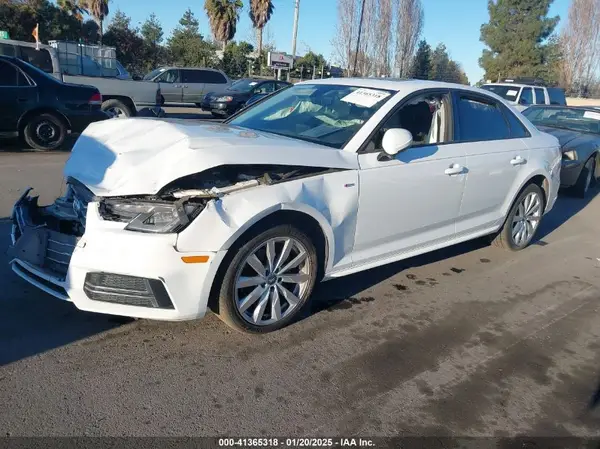WAUKMAF48JN001198 2018 AUDI A4 - Image 2